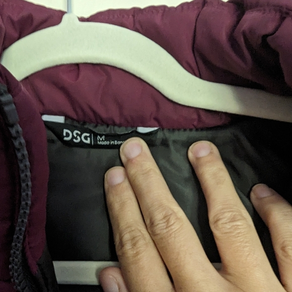 DSG Light Puffer Jacket - Picture 2 of 8